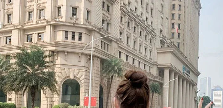 Ripped Cowboy Coat Woman Spring Autumn Korean Popular Clothes Denim Jacket for Women Hole Sale Low Price Cowgirl Clothing New In