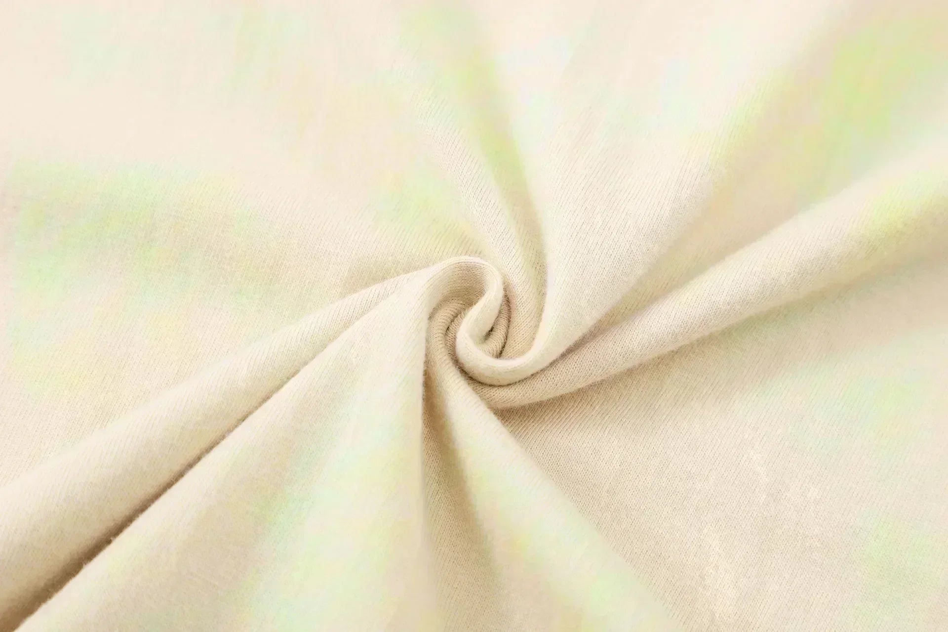 Men's T-shirt - Breathable and sweat-wicking short-sleeved round-neck casual and sportswear style shirt suitable for all seasons